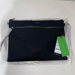Tumi sling pouch